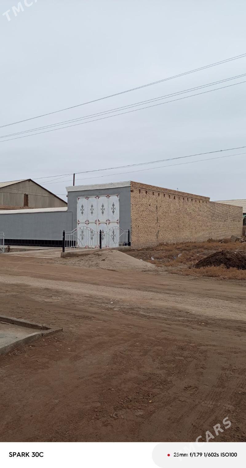 сатлык джай - Gurbansoltan Eje - img 1