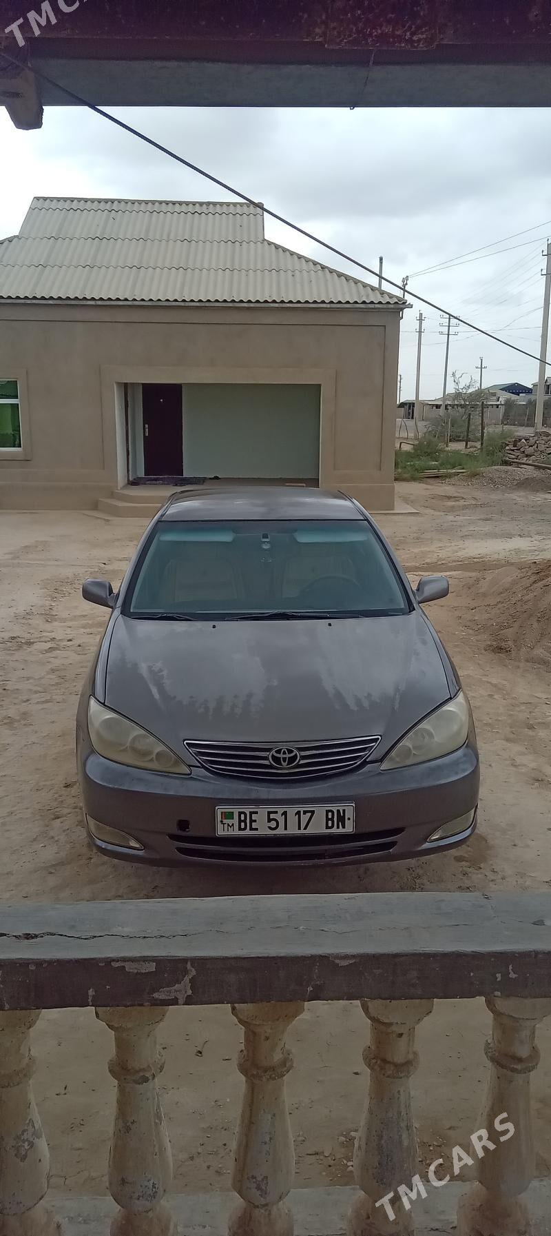 Toyota Camry 2002 - 150 000 TMT - Этрек - img 1