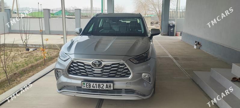 Toyota Highlander 2022 - 550 000 TMT - Ашхабад - img 1
