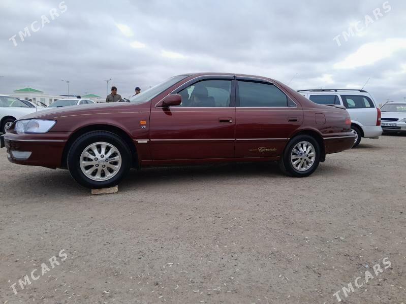 Toyota Camry 2000 - 200 000 TMT - Дашогуз - img 1