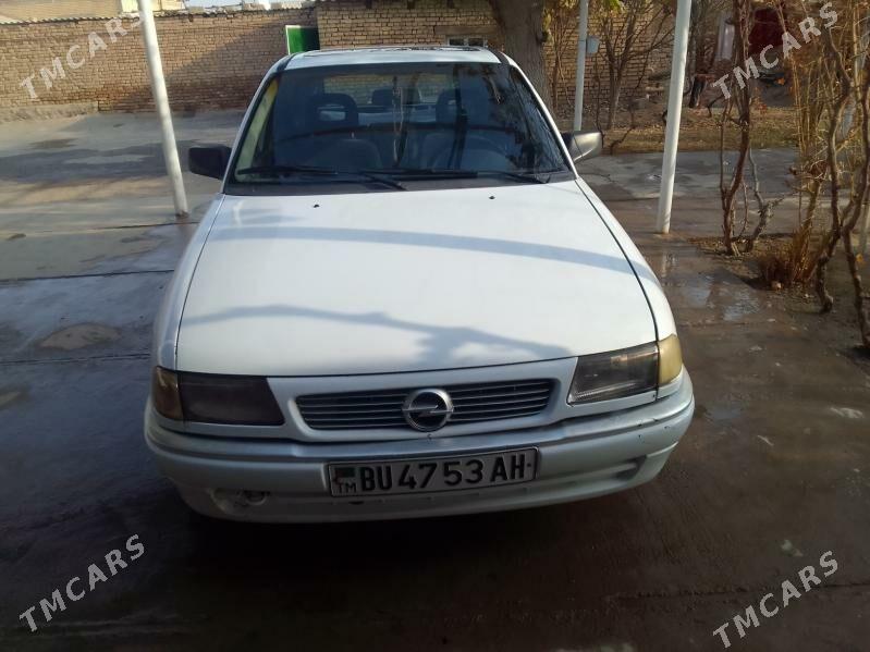 Opel Astra 1992 - 48 000 TMT - Кака - img 1