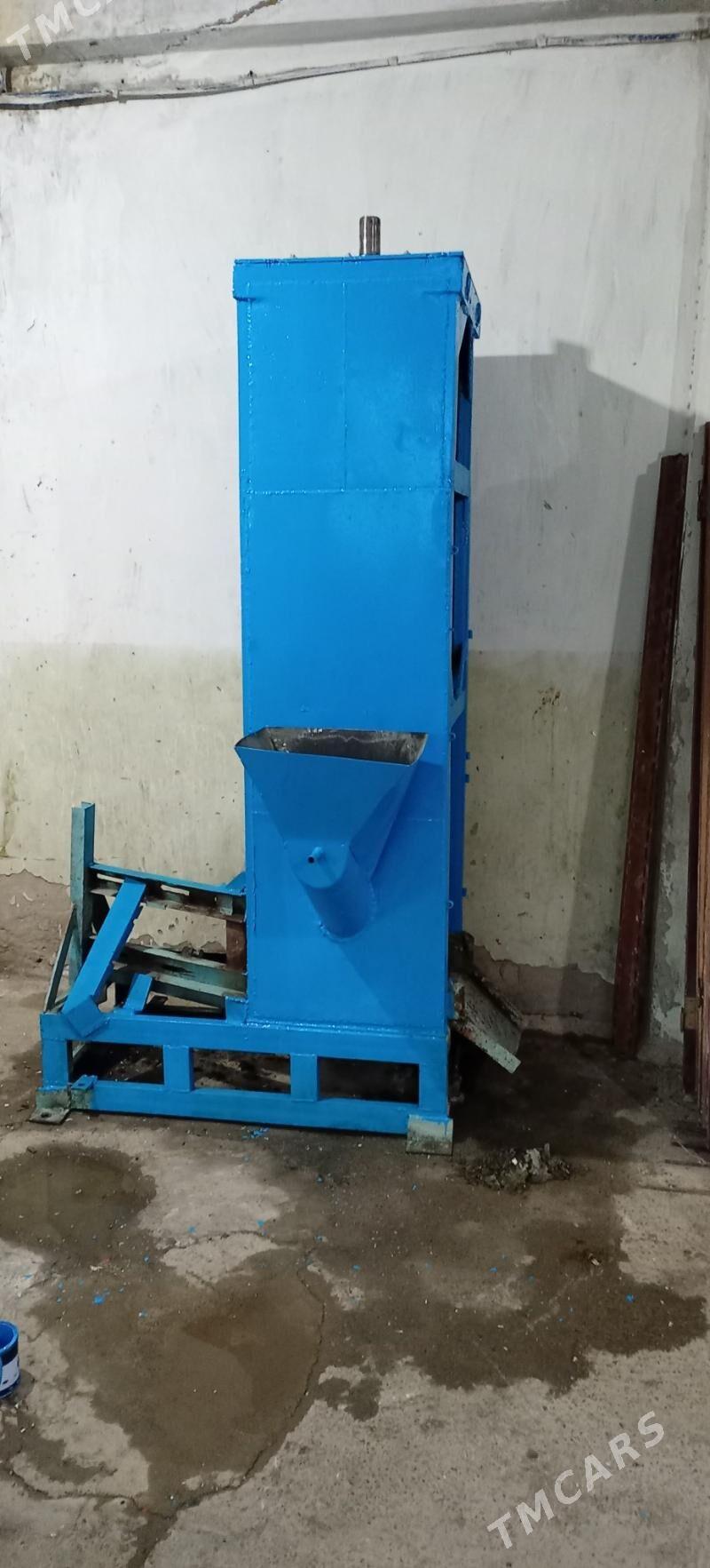 Drobilka - Büzmeýin - img 1