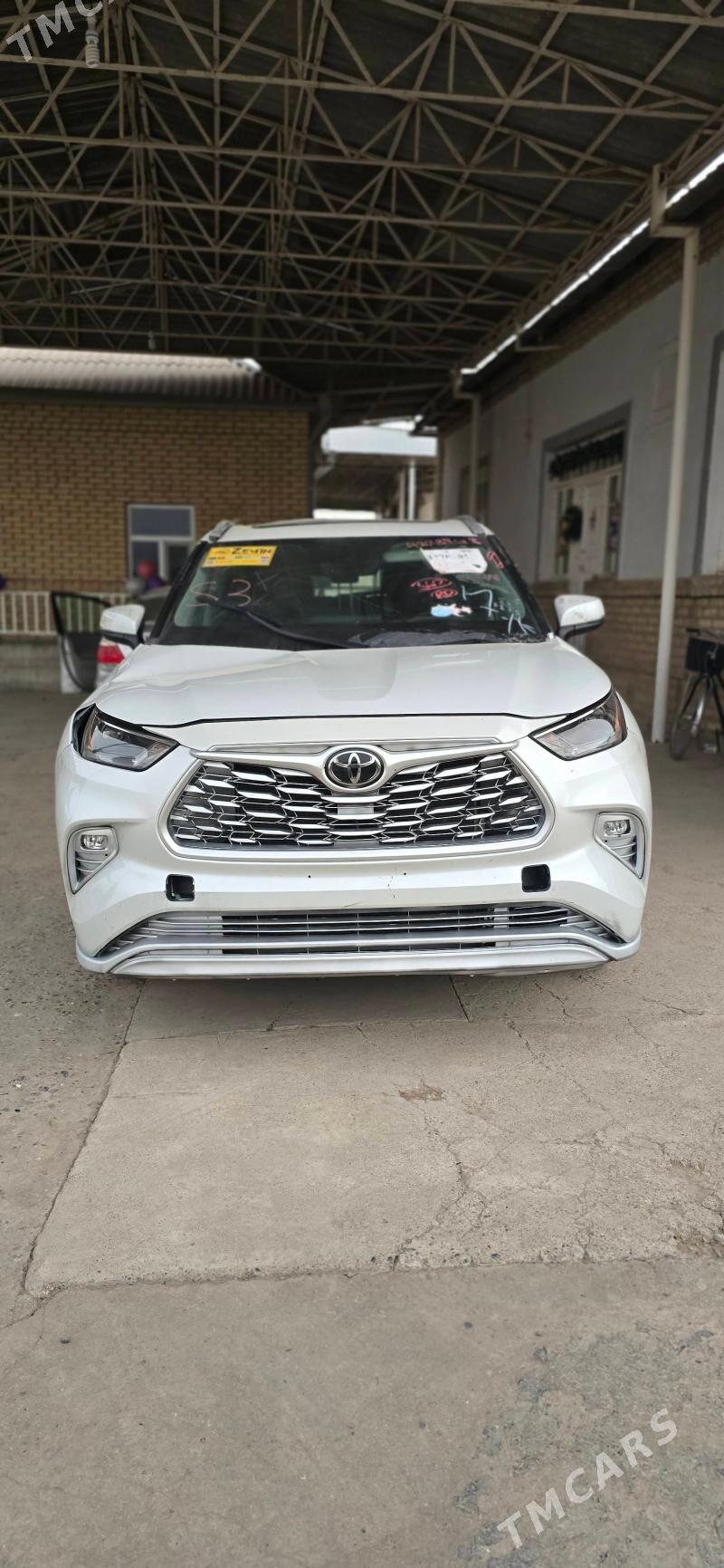 Toyota Highlander 2022 - 420 000 TMT - Мары - img 1