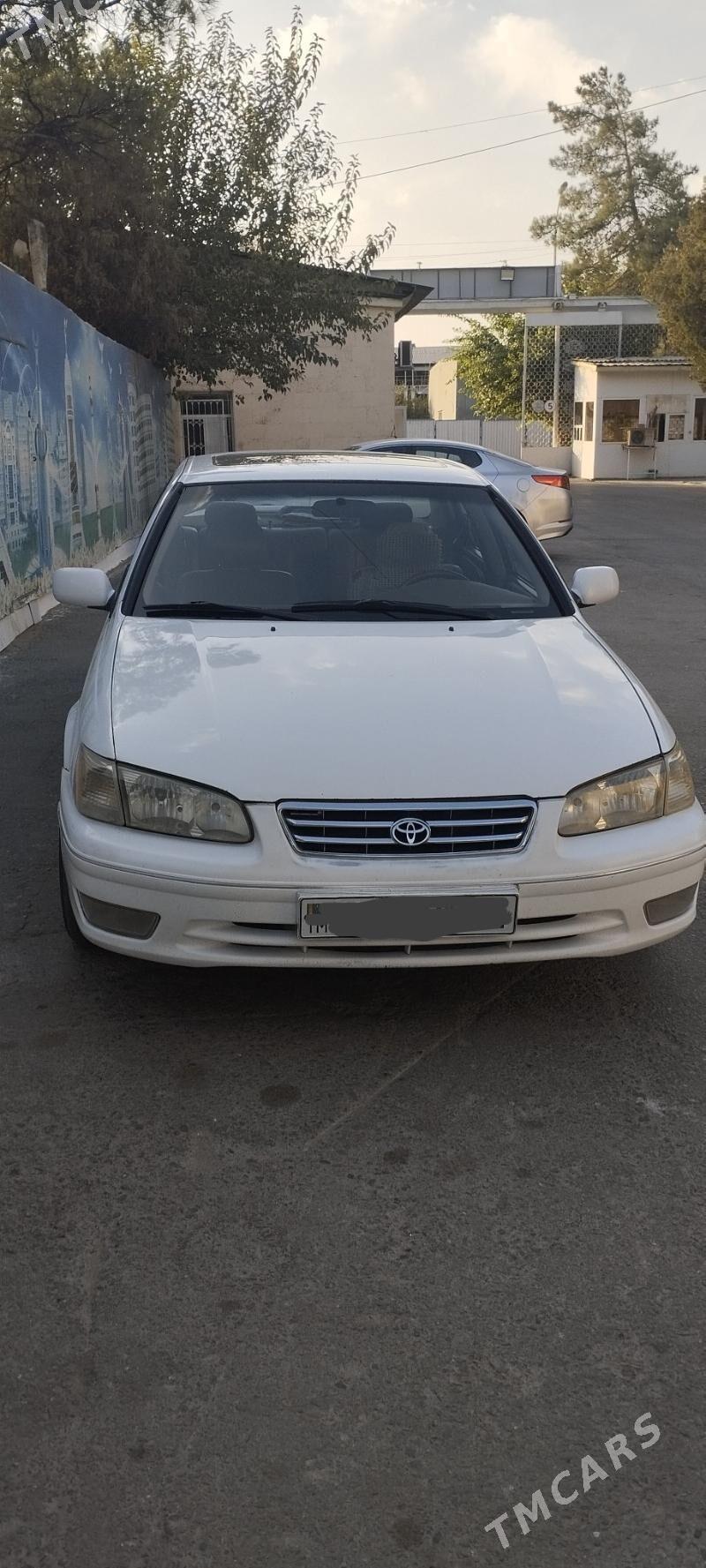 Toyota Camry 1999 - 152 000 TMT - Бахарден - img 1