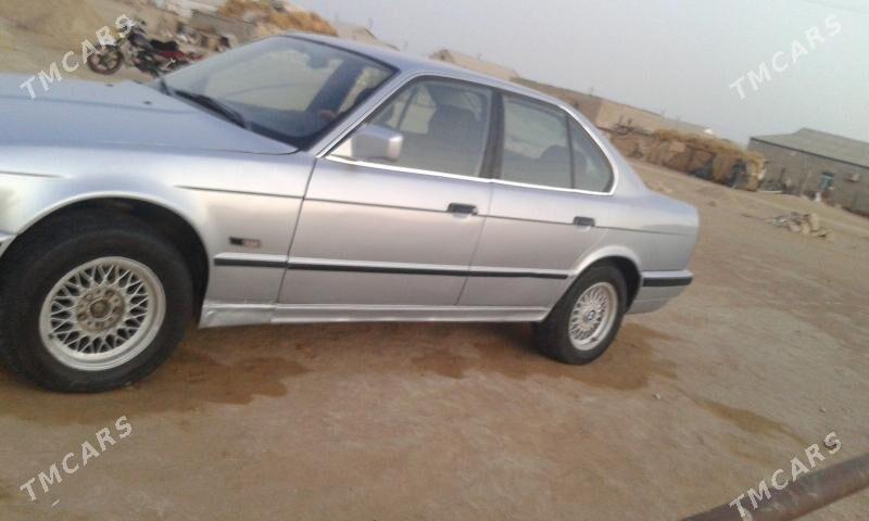 BMW 535 1989 - 45 000 TMT - Esenguly - img 1