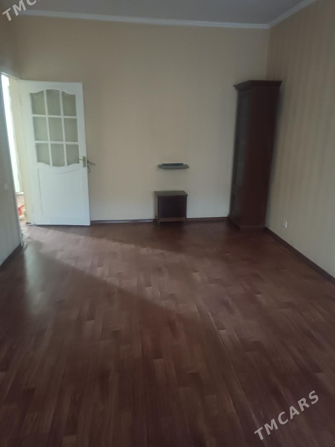 Мир 4, 2 комн от хозяина - Parahat 4 - img 1