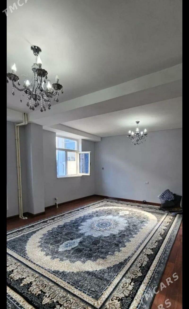 Продаётся квартира - Büzmeýin GRES - img 1