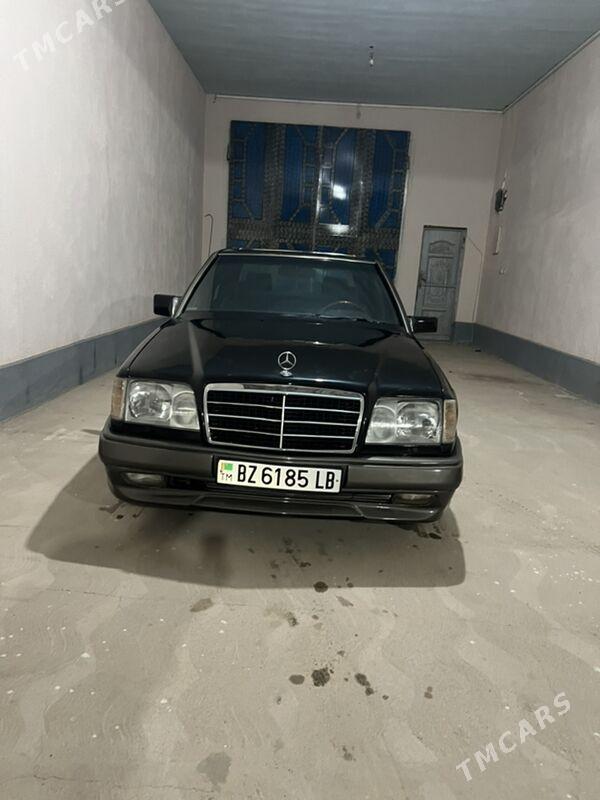 Mercedes-Benz E280 1995 - 100 000 TMT - Туркменабат - img 1