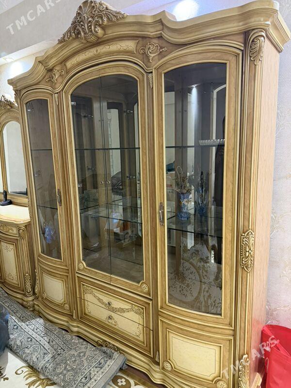 Şkaf, tryumo komplekt - Büzmeýin GRES - img 1