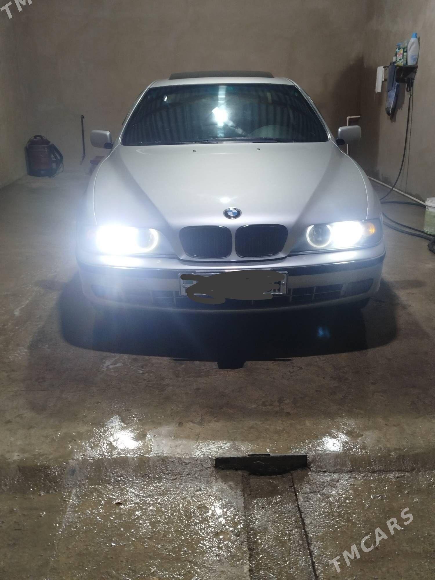 BMW E39 2001 - 145 000 TMT - Берекет - img 1