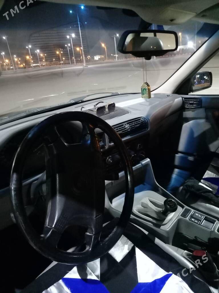 BMW 525 1993 - 65 000 TMT - Балканабат - img 1