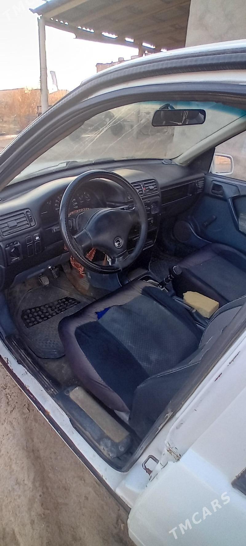 Opel Vectra 1990 - 30 000 TMT - Бабадайхан - img 1