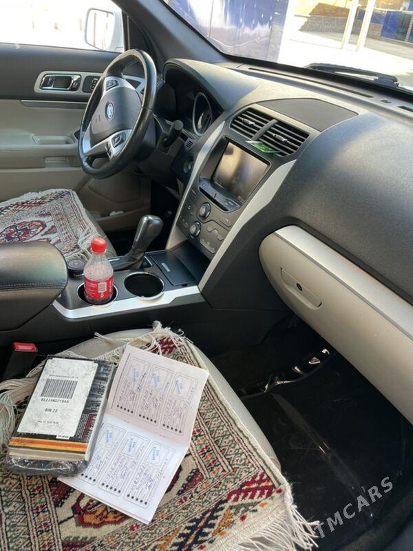 Ford Explorer 2013 - 320 000 TMT - Ашхабад - img 1