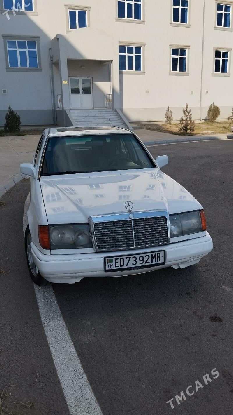 Mercedes-Benz 230E 1994 - 50 000 TMT - Мары - img 1