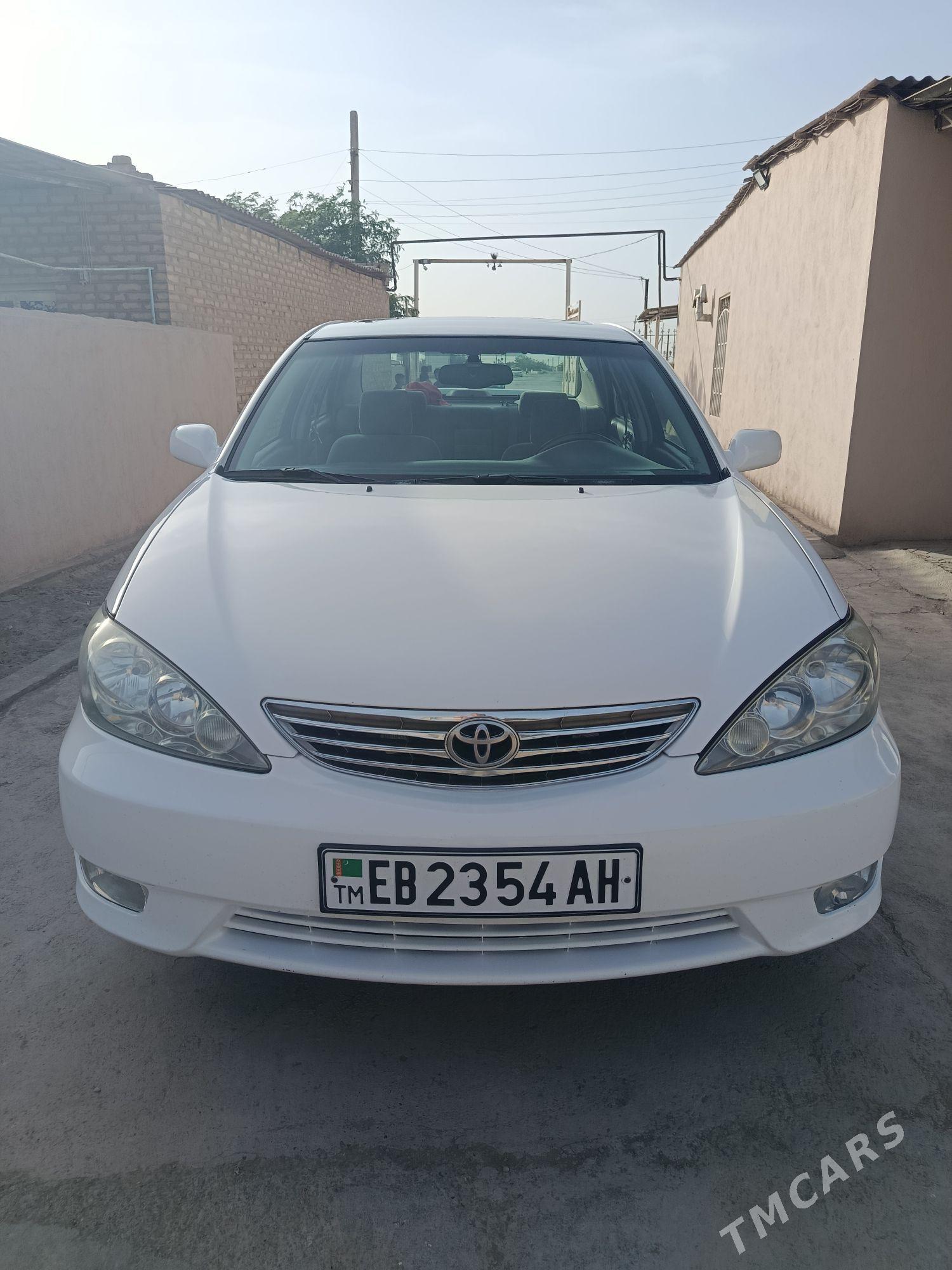 Toyota Camry 2003 - 185 000 TMT - Теджен - img 1