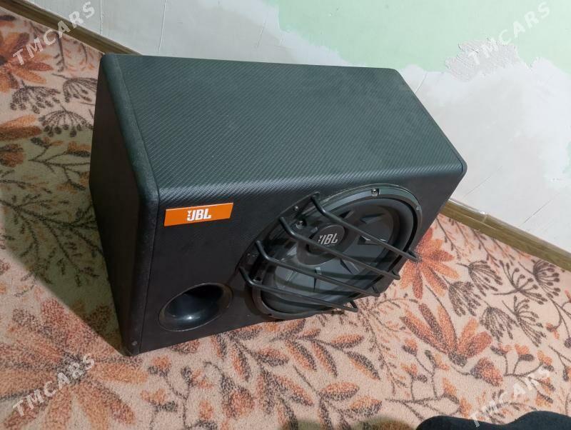 Bas bocka - Кёнеургенч - img 1