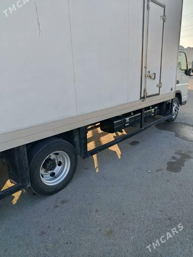 Mitsubishi Fuso 2023 - 620 000 TMT - 11 мкр - img 1
