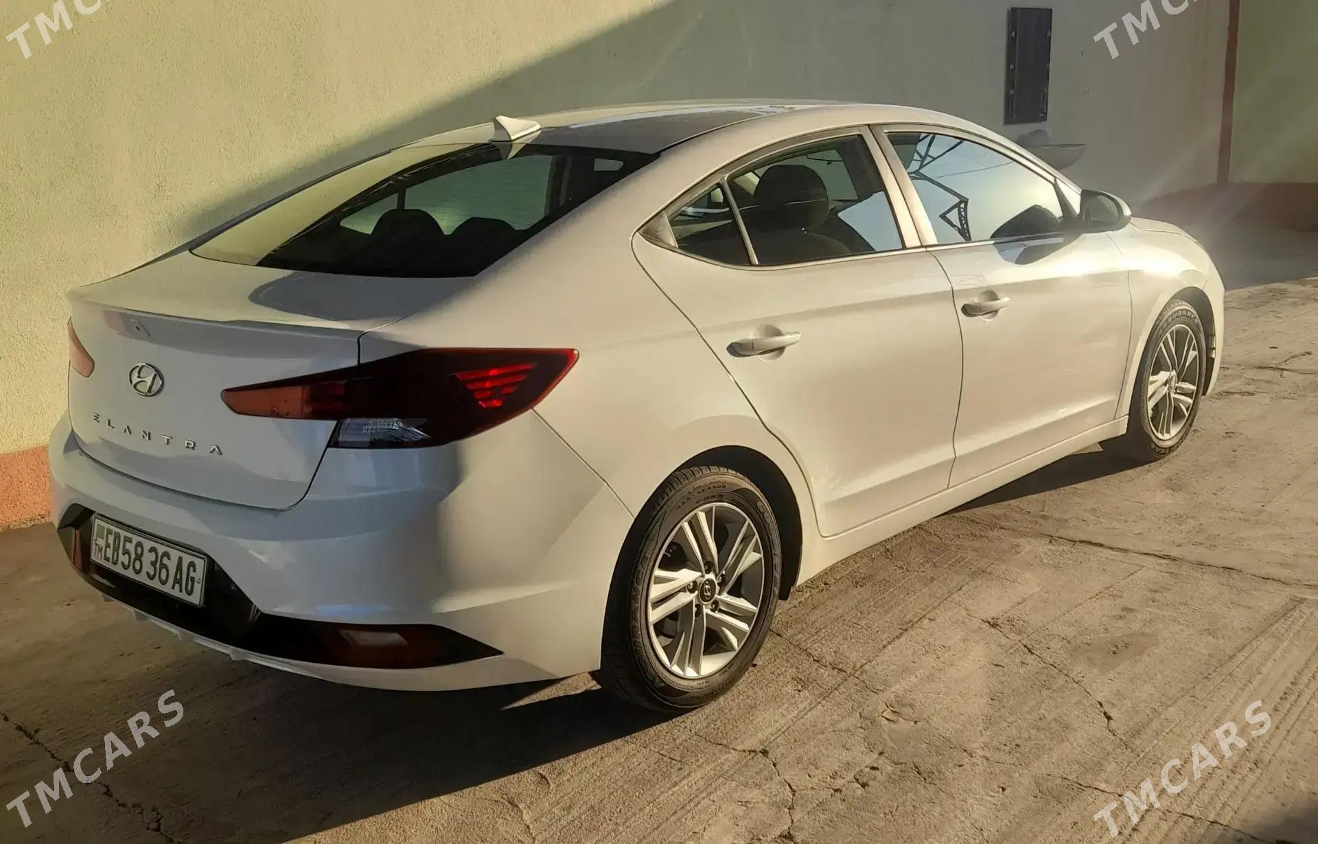 Hyundai Elantra 2020 - 215 000 TMT - Херрикгала - img 1