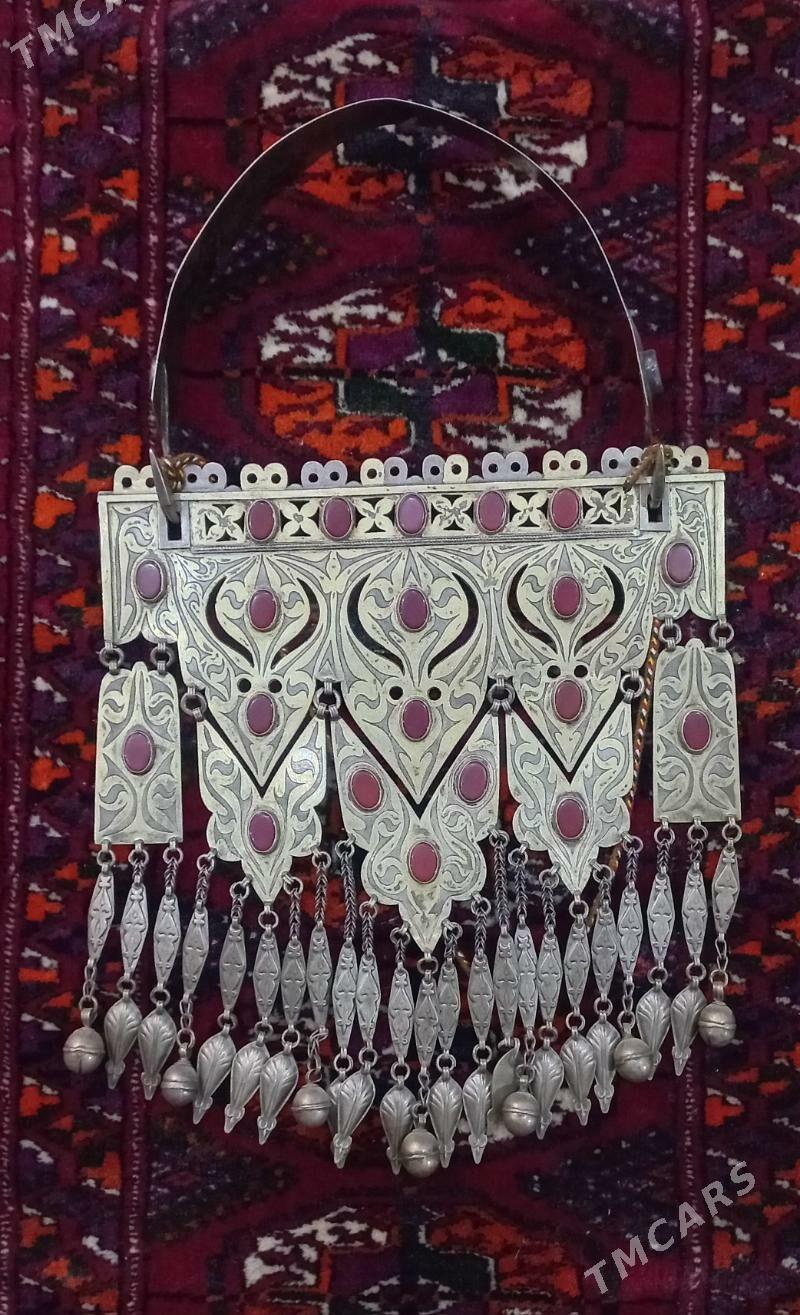 Gadymy kumus bukaw - Гуртли - img 1