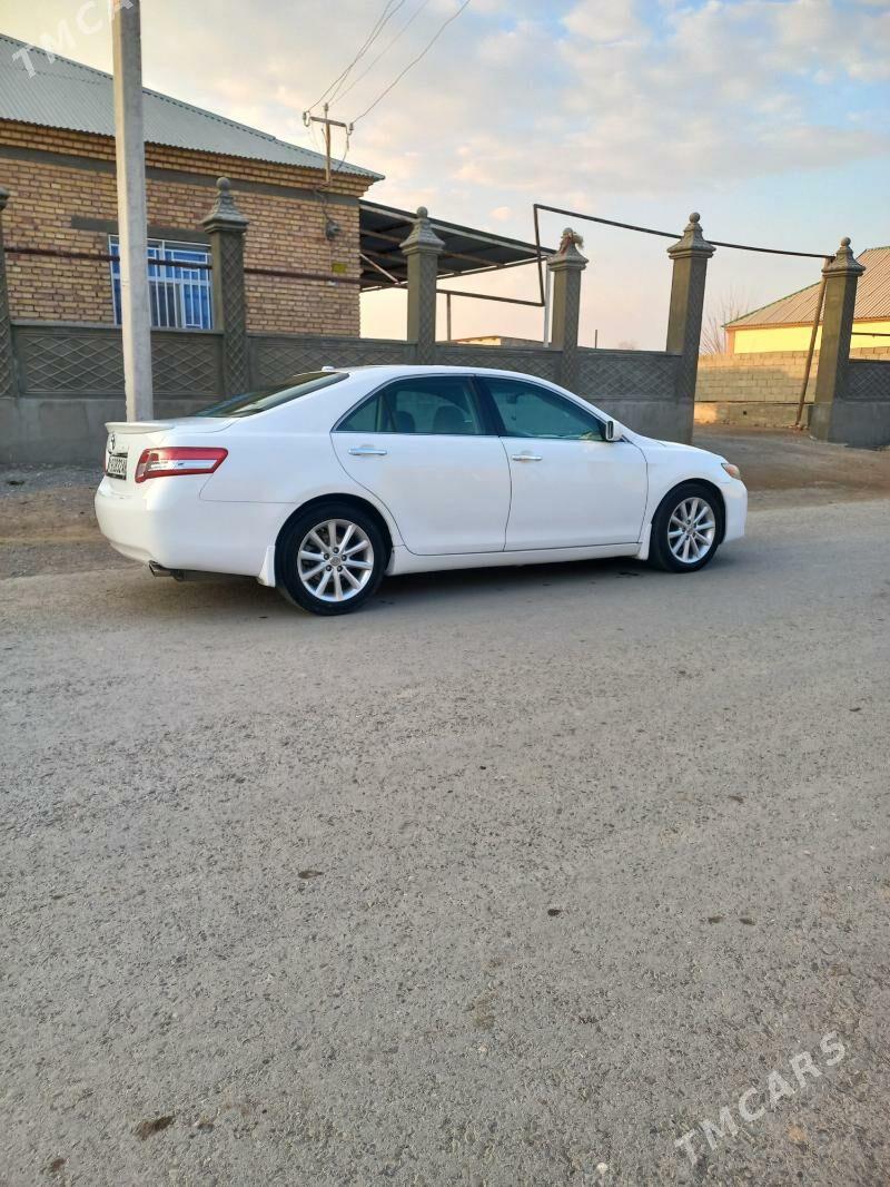 Toyota Camry 2011 - 205 000 TMT - Гёкдепе - img 1