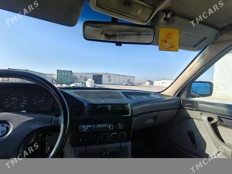 BMW 520 1989 - 33 000 TMT - Балканабат - img 1