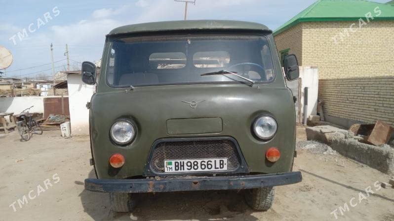 UAZ 469 1988 - 40 000 TMT - Газаджак - img 1