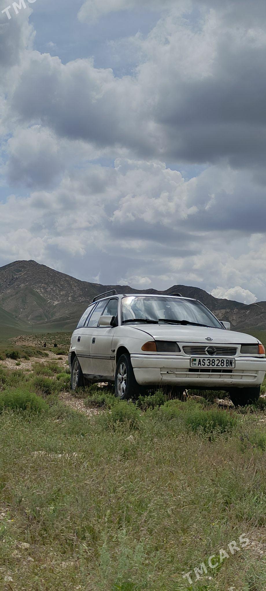 Opel Astra 1994 - 28 000 TMT - Balkanabat - img 1