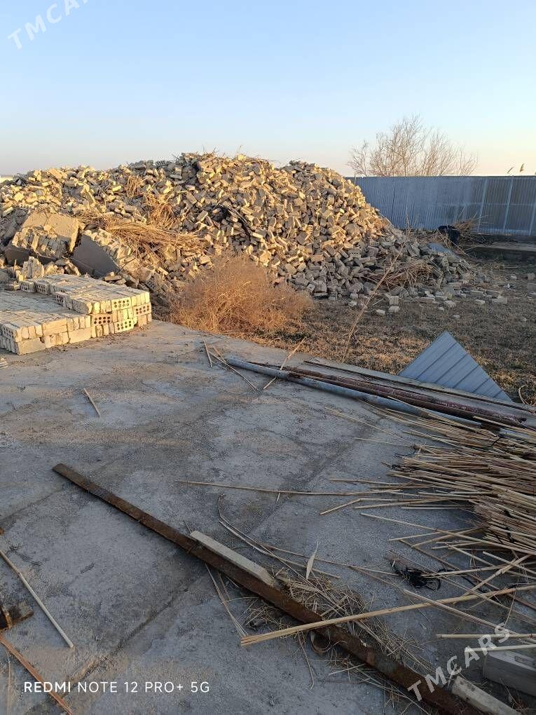 Gurluşyk materiallar - Мары - img 1