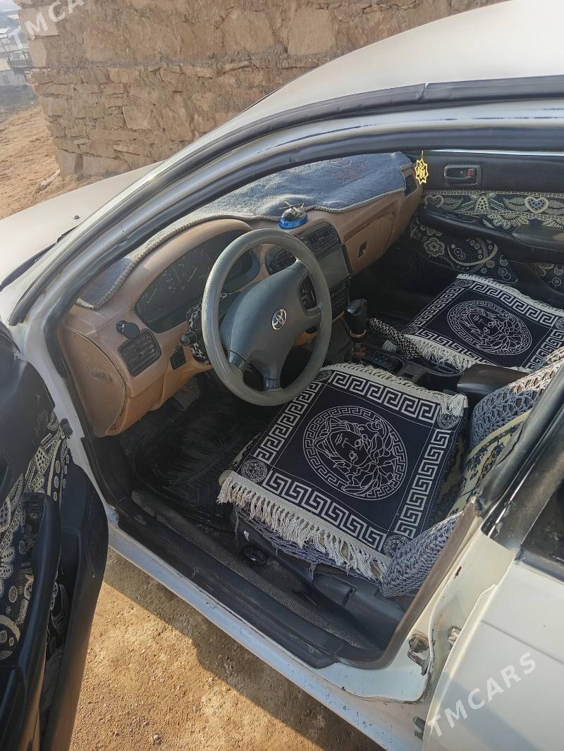 Toyota Carina 1995 - 43 000 TMT - Магданлы - img 1