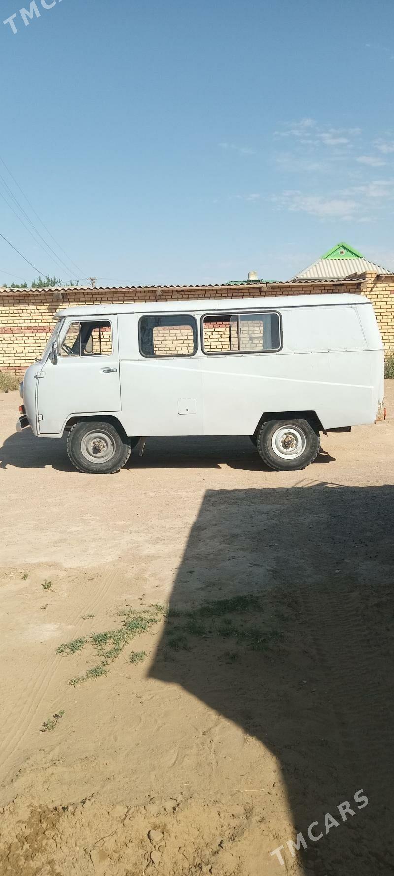 UAZ 452 1981 - 30 000 TMT - Байрамали - img 1