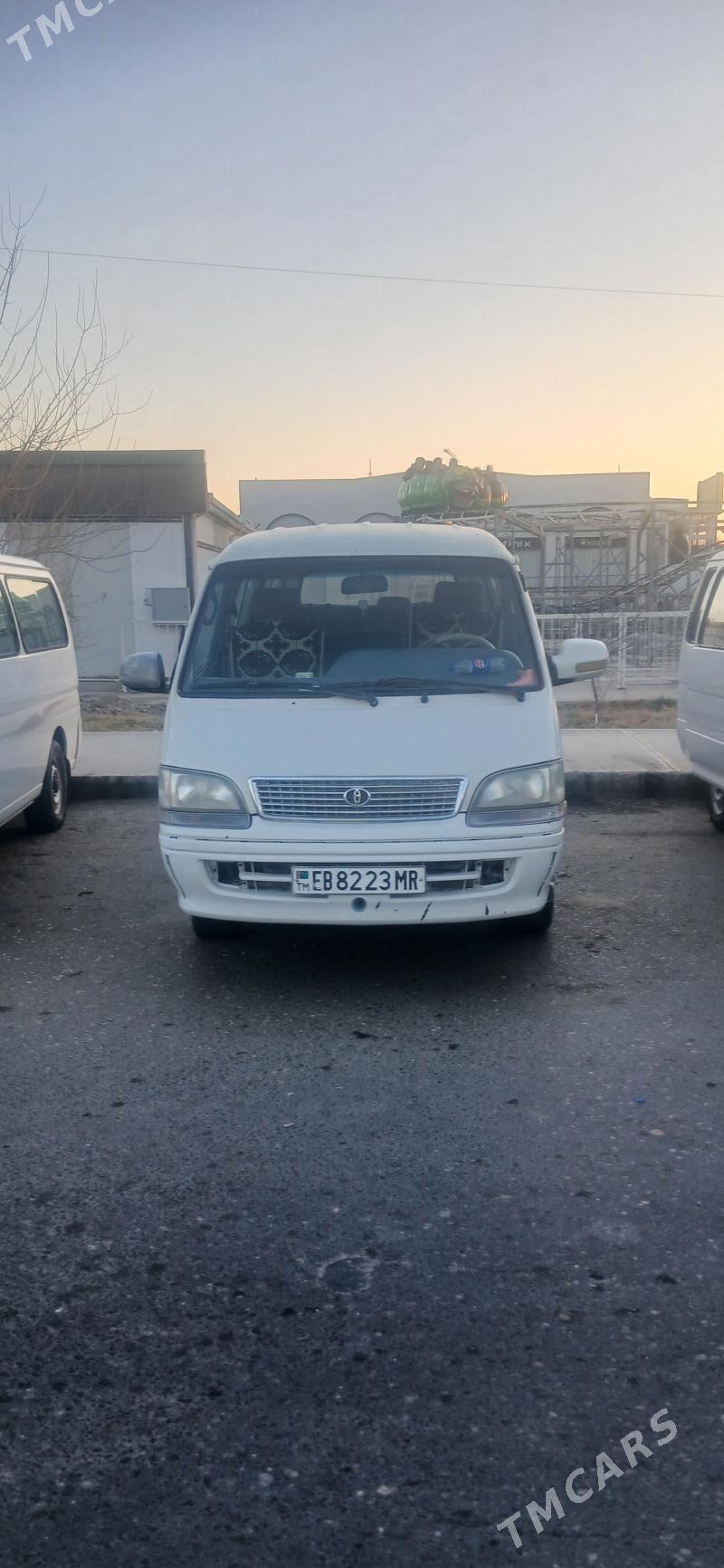 Toyota Hiace 2008 - 85 000 TMT - Мары - img 1