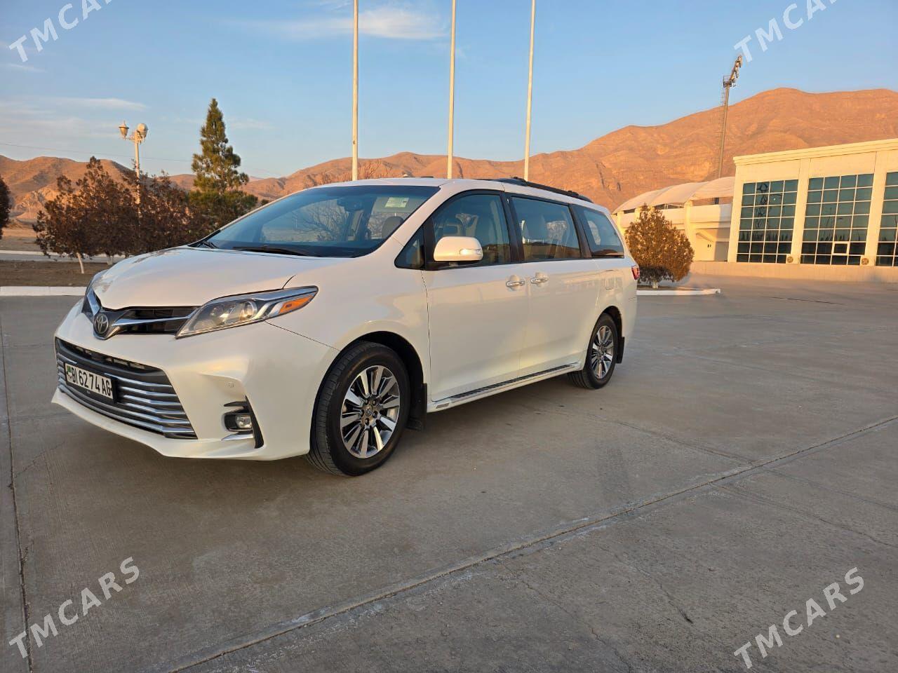 Toyota Sienna 2016 - 437 000 TMT - Балканабат - img 1