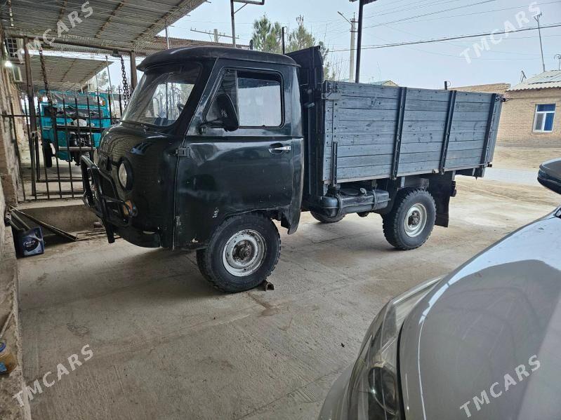 UAZ 2206 1989 - 50 000 TMT - Farap - img 1