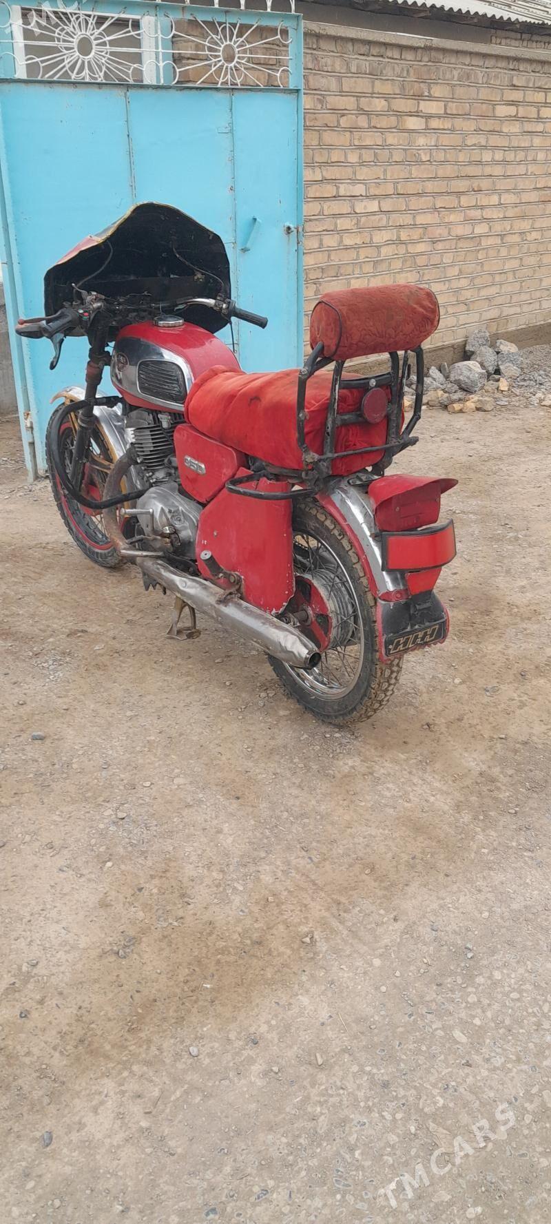 Jawa 300 2015 - 10 000 TMT - Kaka - img 1