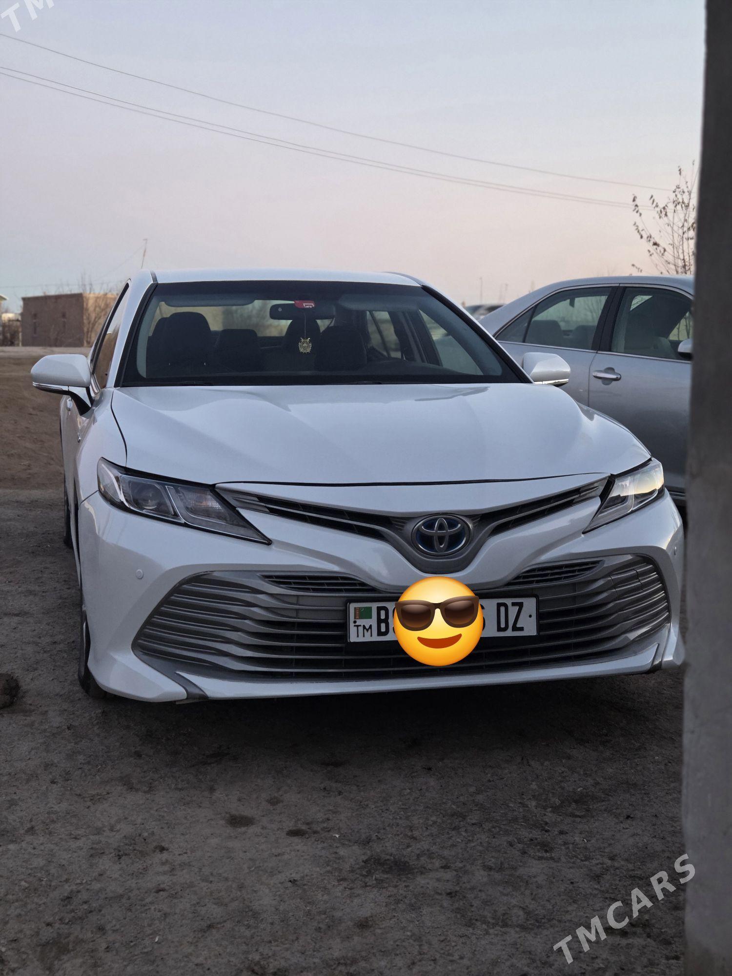 Toyota Camry Hybrid 2020 - 240 000 TMT - Köneürgenç - img 1