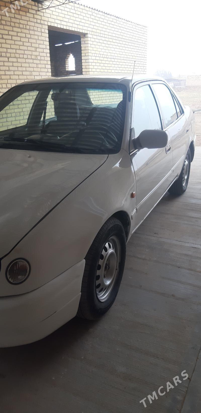 Toyota Corolla 1999 - 73 000 TMT - Гарабекевюл - img 1