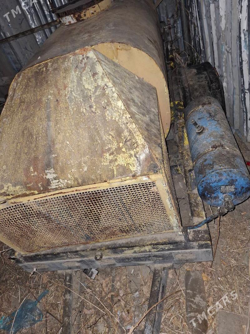 Mazut eretyan prisep Ewropa - Ак-Бугдайский этрап - img 1