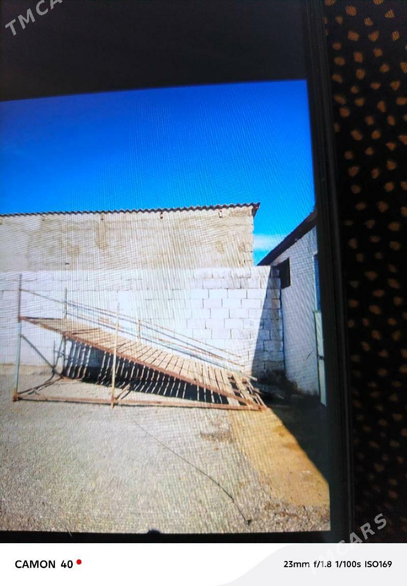 mal yuklenyan - Гарадамак - img 1