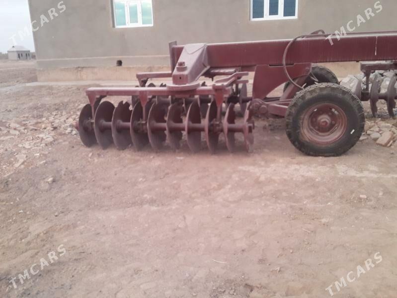 MTZ 82 2018 - 100 000 TMT - Теджен - img 1