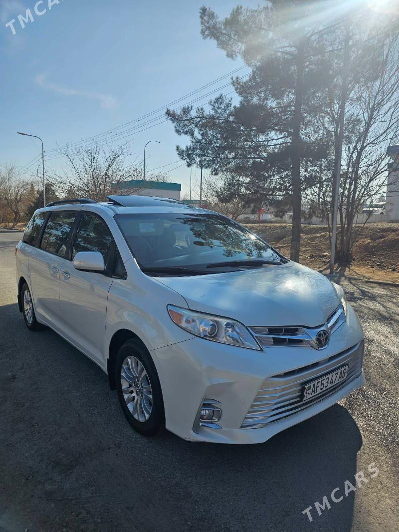 Toyota Sienna 2017 - 435 000 TMT - Aşgabat - img 1