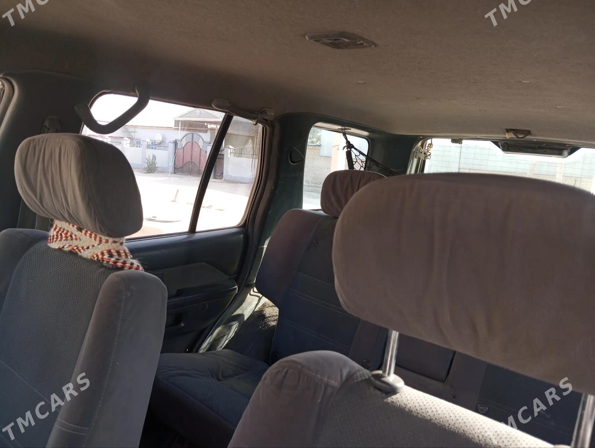 Nissan Pathfinder 2000 - 75 000 TMT - Garagum etraby - img 1
