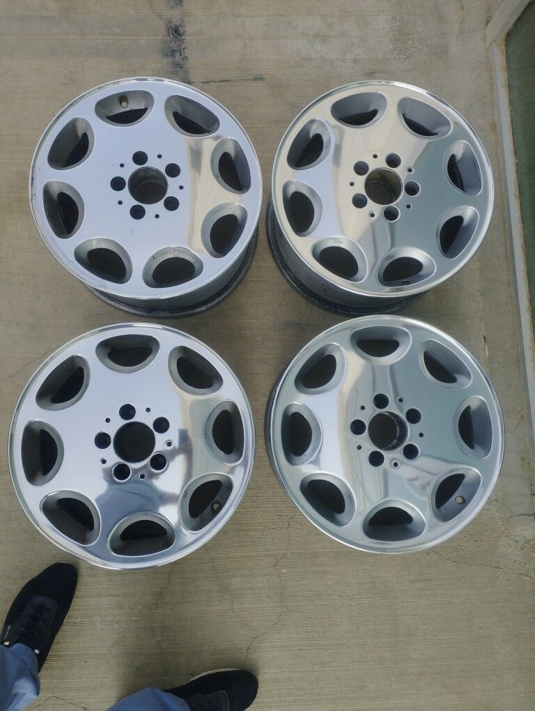 mersedes diska 3 200 TMT - Balkanabat - img 1