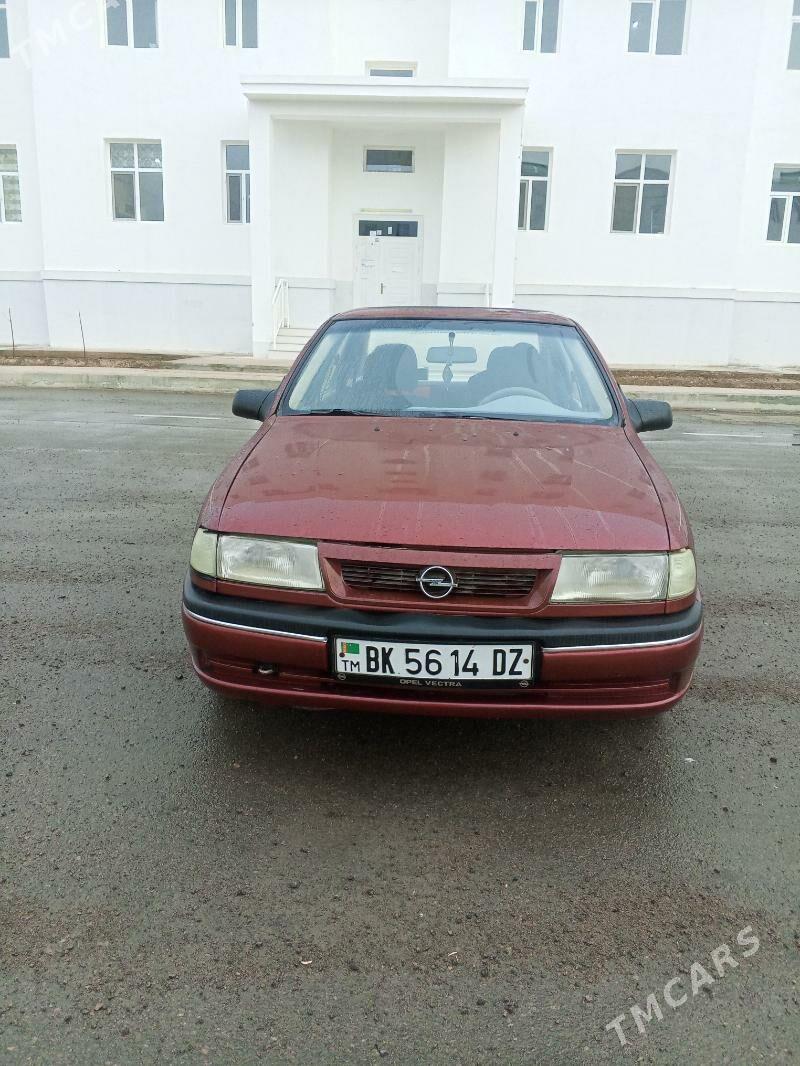 Opel Vectra 1990 - 35 000 TMT - Гурбансолтан Едже - img 1