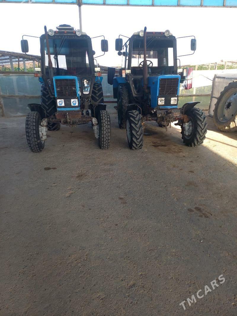 MTZ 82 2007 - 400 000 TMT - Бузмеин - img 1