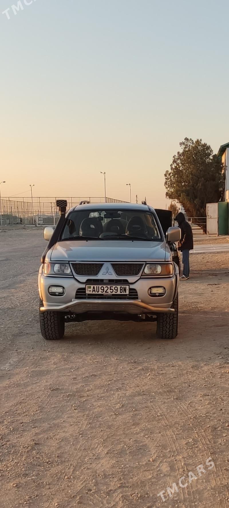 Mitsubishi Nativa 2009 - 180 000 TMT - Балканабат - img 1