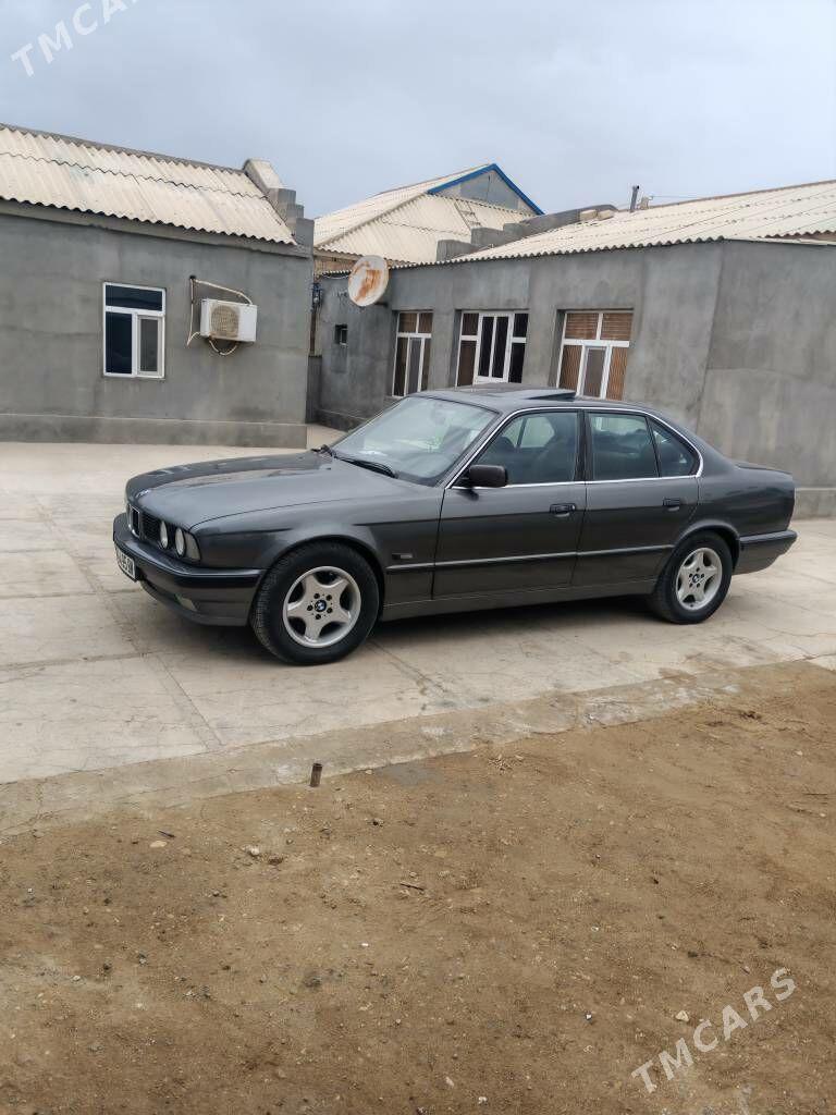 BMW 525 1991 - 85 000 TMT - Гумдаг - img 1
