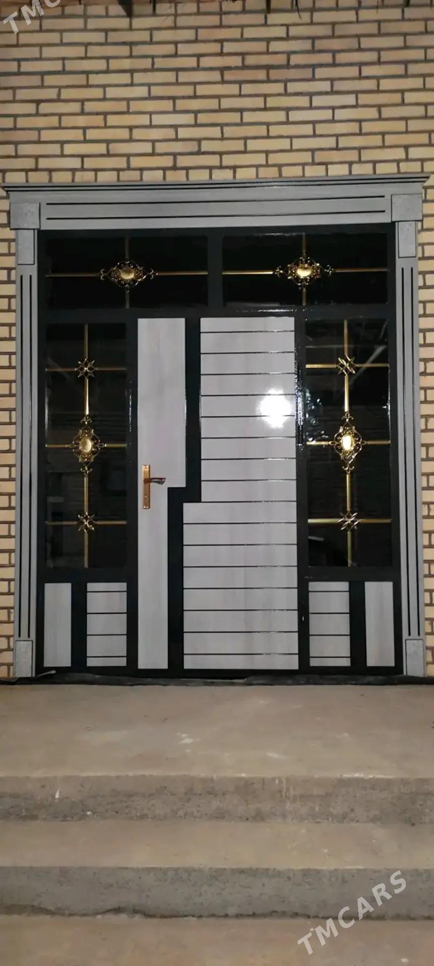 Dasky gapylar Werandalar - Mary - img 1