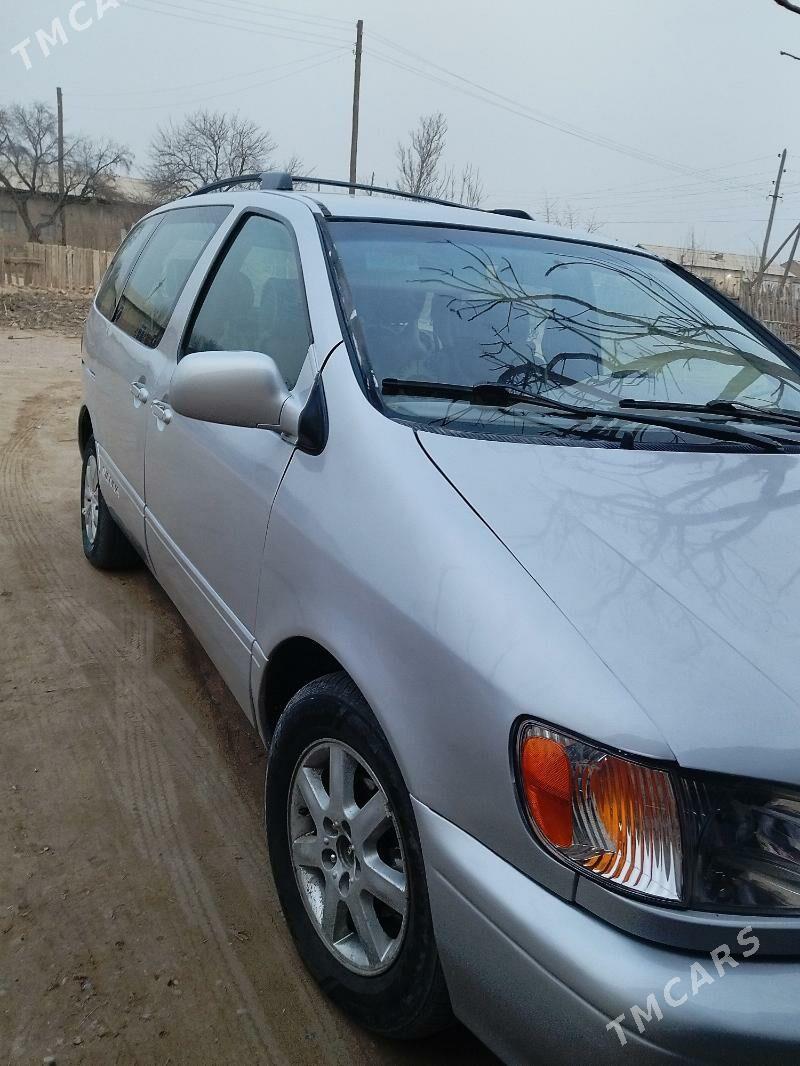 Toyota Sienna 2001 - 175 000 TMT - Garabekewül - img 1