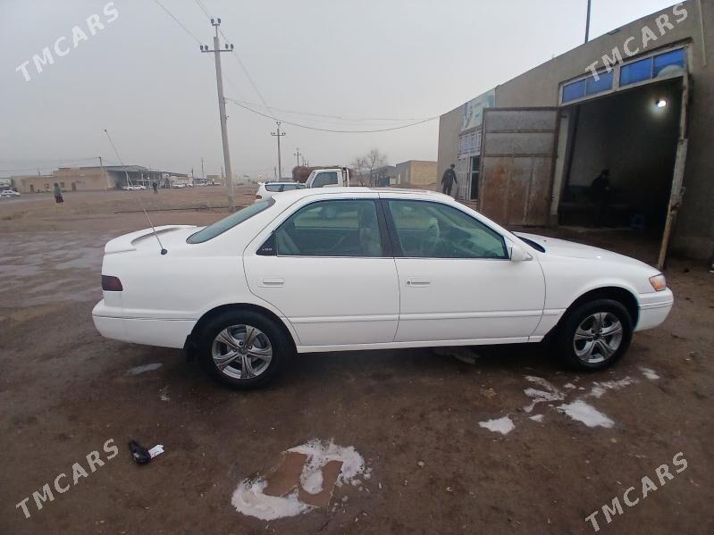 Toyota Camry 1998 - 125 000 TMT - Губадаг - img 1