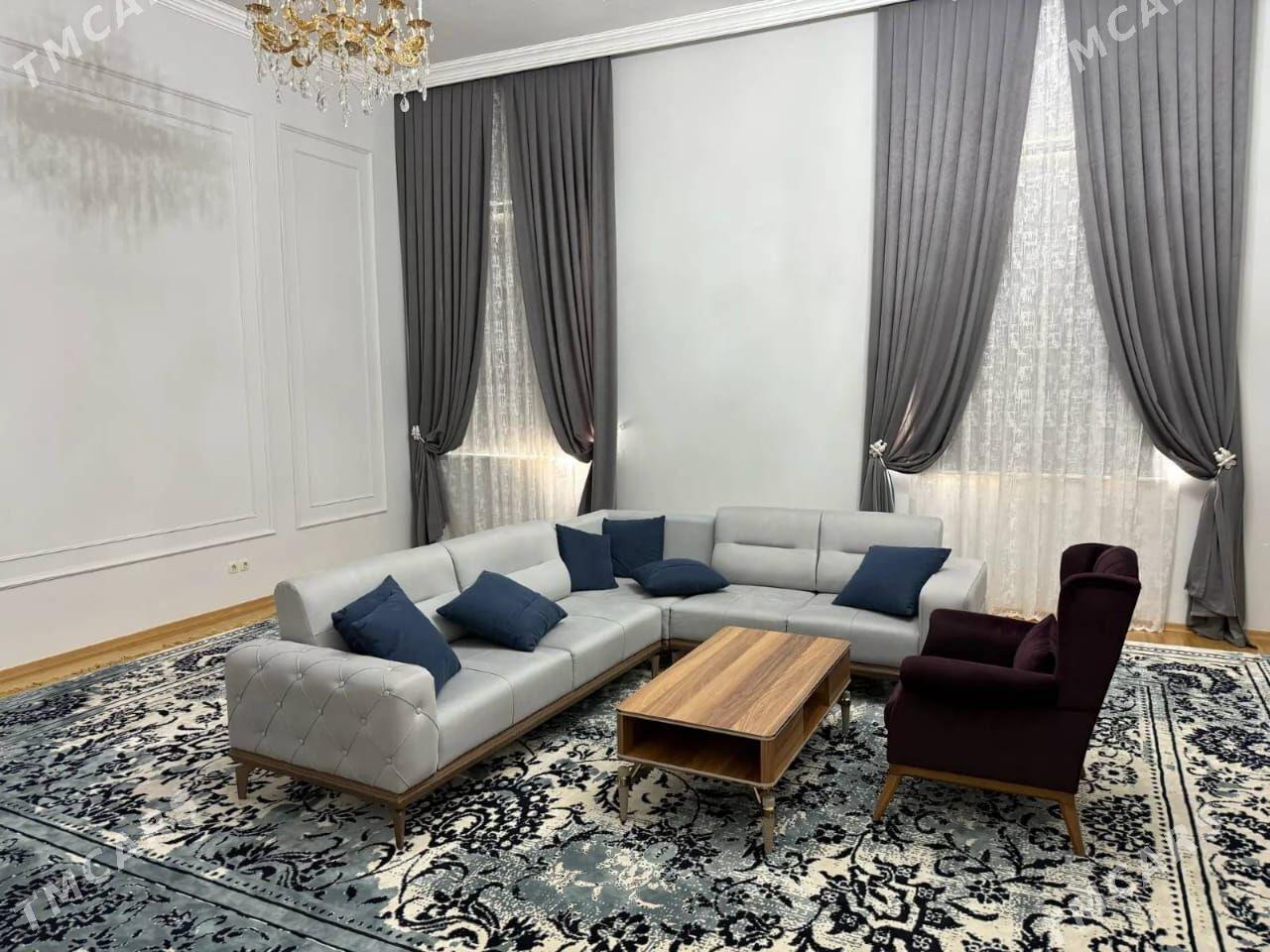 Arenda Maskowski️ elitka️ - Moskowskiý köç. (10 ýyl abadançylyk şaýoly) - img 1